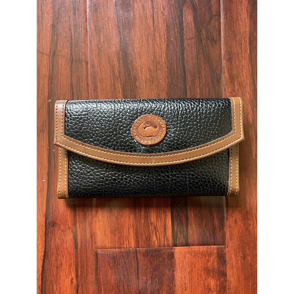 Dooney & Bourke Black Brown Trim Pebbled Vintage Leather Trifold Wallet Preowned